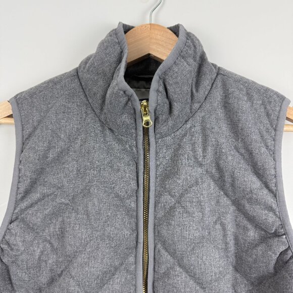 Old Navy Women's Gray Lightweight Quilted Zip-Front Vest, Size M - Picture 2 of 7